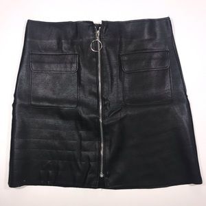 Zip front faux leather skirt